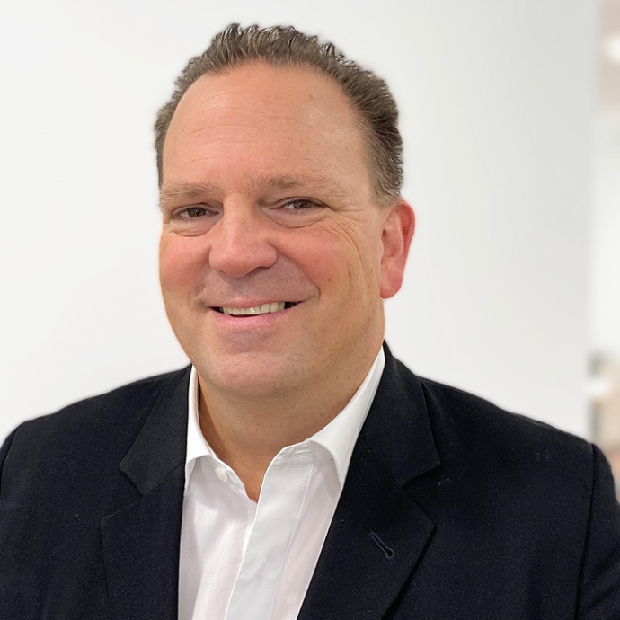Dr.  Matthias  Schubring